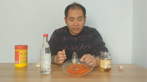 干枸杞钓草鲤?挂饵根本不是你这样的做法